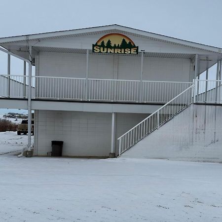 Sunrise Motel Consort Exterior photo